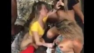 A party in the middle of the carnival