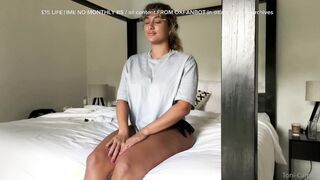 Toni-Camille Blindfold Massage Turned Sexual Pussy Filled